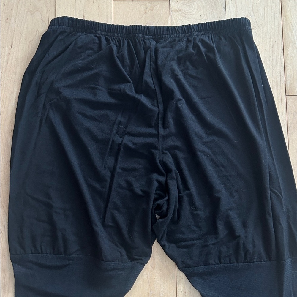 NEW Cynthia Ashby black capri leggings - Picture 10 of 10